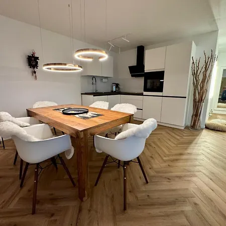 Todtie-lounge Mit Balkon Und Bergblick In – Mein Swh *